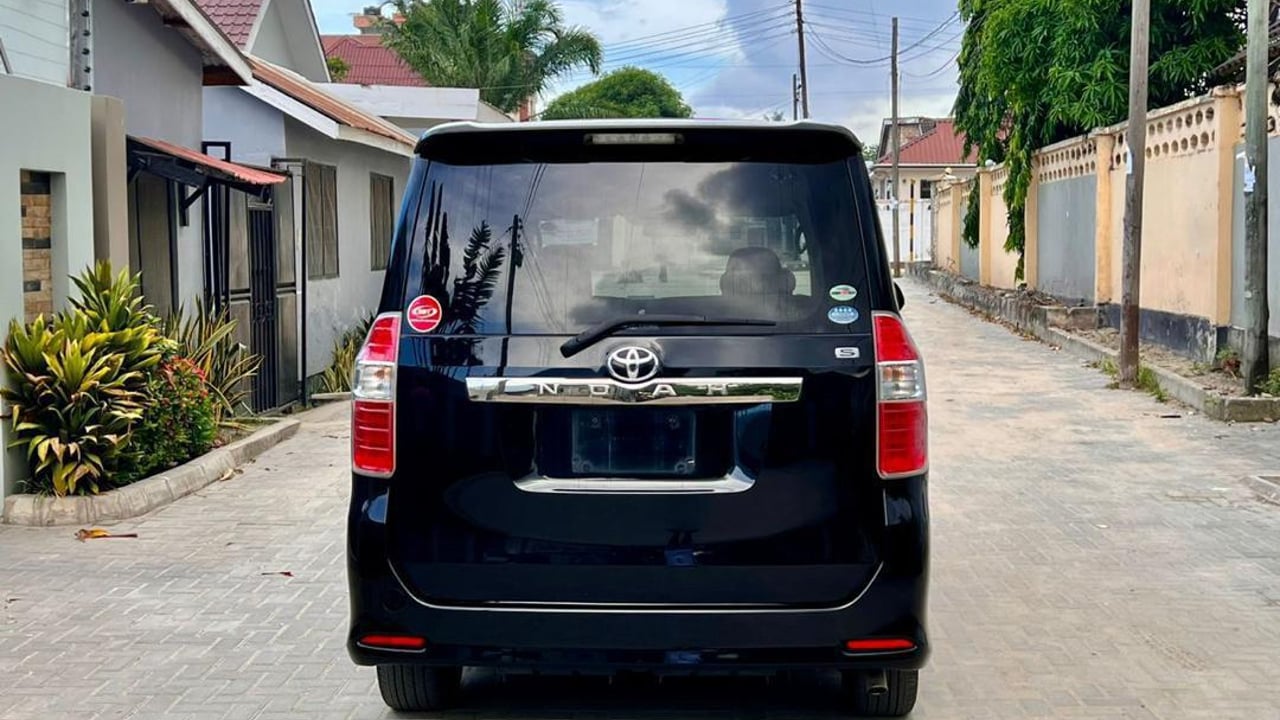 5:30 PM	Hotel Dropoff, Zanzibar