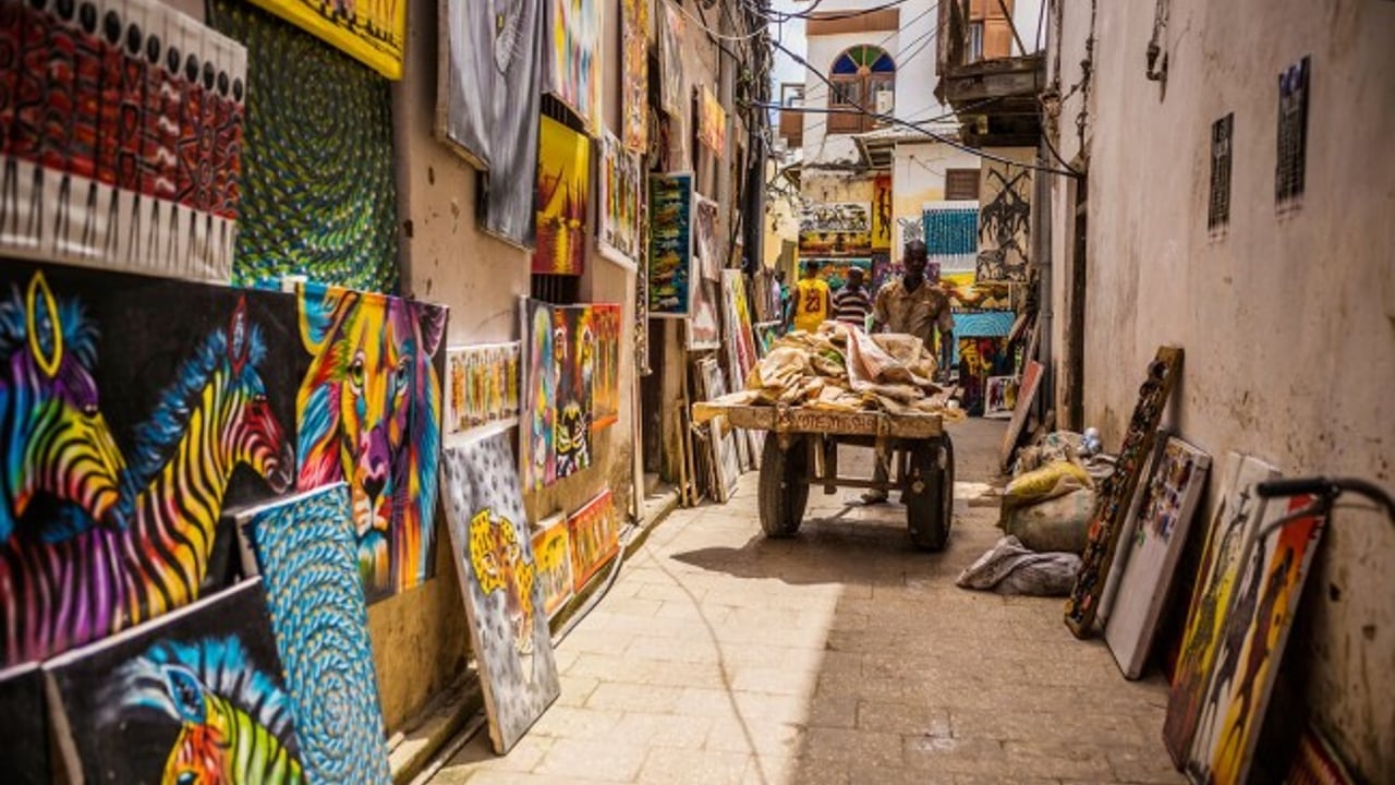 Day 1 — Arrival & Exploration (Welcome to Stone Town)